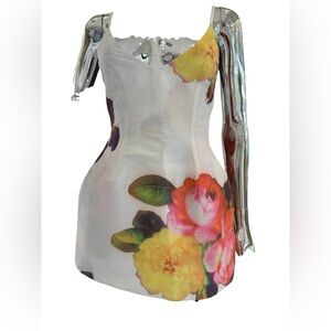 New ‘Luxxel ‘ Polyester flower dress , XS size